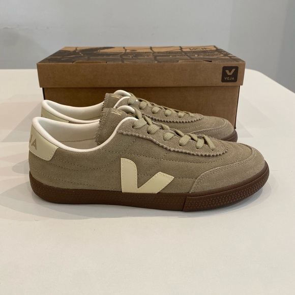 Veja Panenka Suede Sneaker in Taupe/Pierre/Bark sz 38EU/7US New in Box - Picture 2 of 7